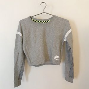 ❌SOLD❌ Nike workout sweat crop top